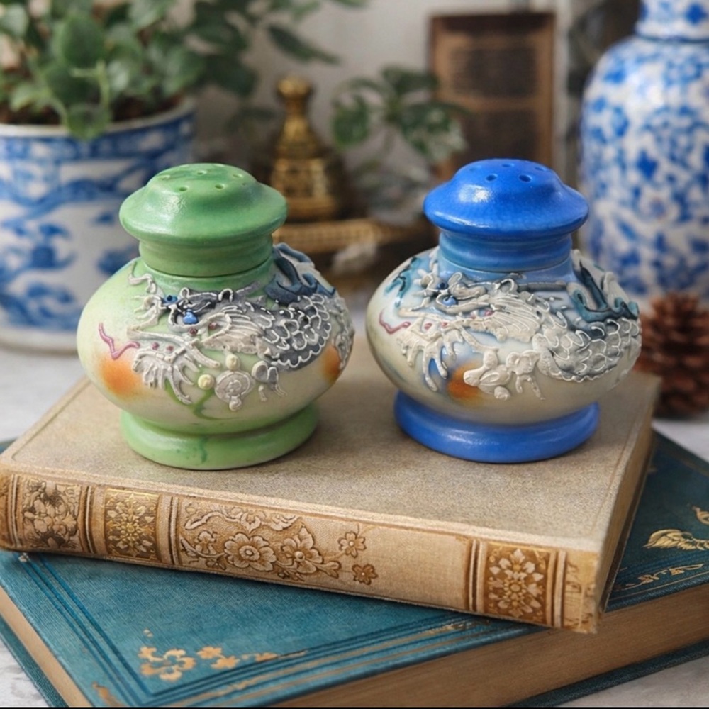Vintage Japanese Moriage Dragon Salt Pepper Shakers Mid Century Japan